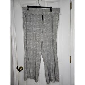 Torrid Size 20R Black and White Patterned Pants
